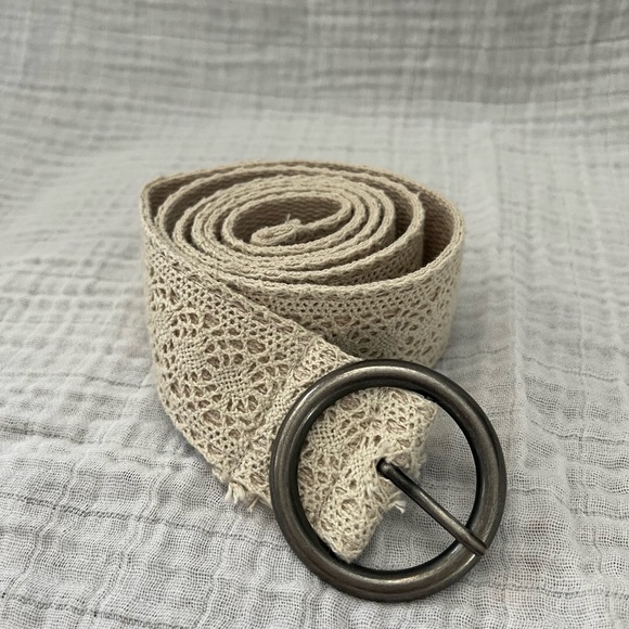 Women’s lace belt size small - Picture 5 of 5